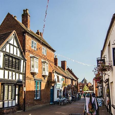 Cosy Lichfield Apartment Екстериор снимка