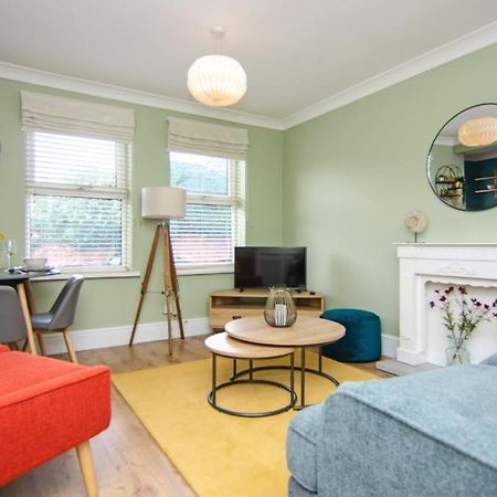 Cosy Lichfield Apartment Екстериор снимка