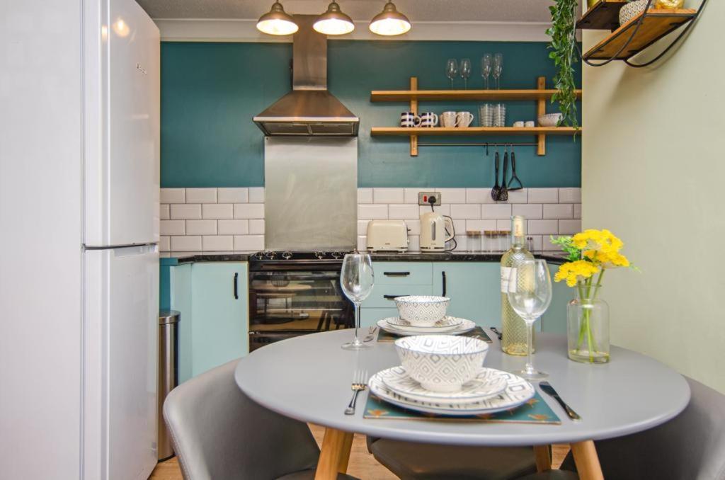 Cosy Lichfield Apartment Екстериор снимка